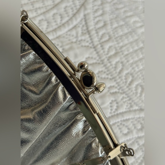 Vintage Harry Levine USA Silver Clutch - Picture 6 of 8